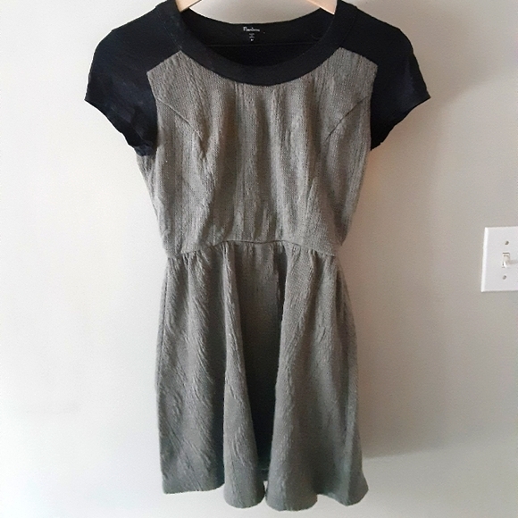 Dress - Picture 2 of 6